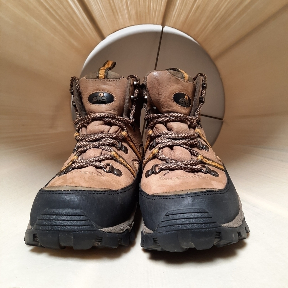 Eastern Mountain‎ Sports EMS Thinsulate Insulation Shoes Men's Size 8